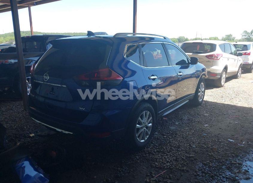 Photo 4 of 2019 Nissan Rogue SV (VIN 5N1AT2MT5KC705496)