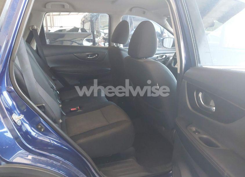 Photo 8 of 2019 Nissan Rogue SV (VIN 5N1AT2MT5KC705496)