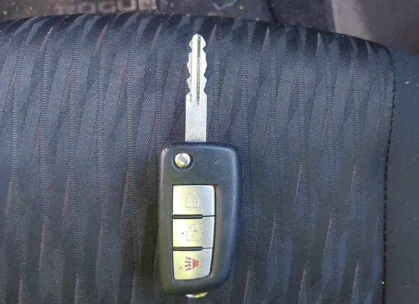 Photo 11 of 2019 Nissan Rogue S (VIN 5N1AT2MT5KC713002)