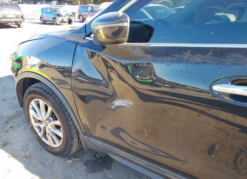 Photo 20 of 2019 Nissan Rogue S (VIN 5N1AT2MT5KC713002)