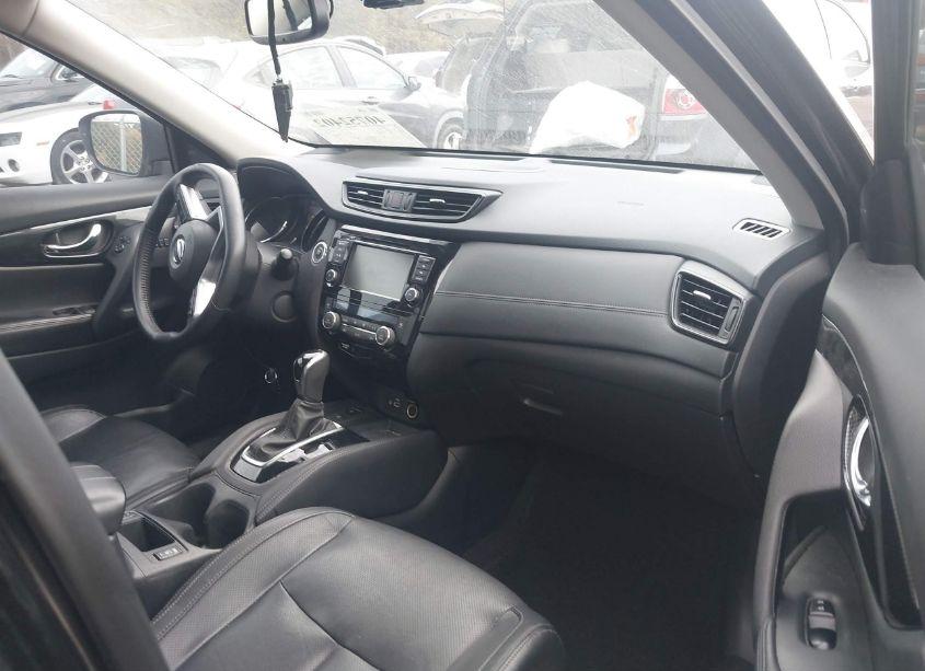 Photo 5 of 2019 Nissan Rogue SL (VIN 5N1AT2MT5KC720600)