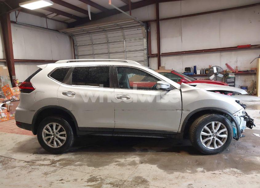 Photo 13 of 2019 Nissan Rogue S (VIN 5N1AT2MT5KC748526)