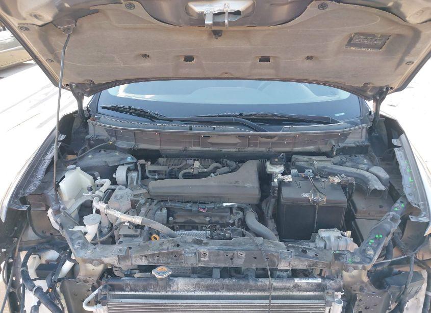 Photo 10 of 2019 Nissan Rogue S (VIN 5N1AT2MT5KC755735)