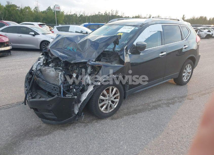 Photo 2 of 2019 Nissan Rogue S (VIN 5N1AT2MT5KC767156)