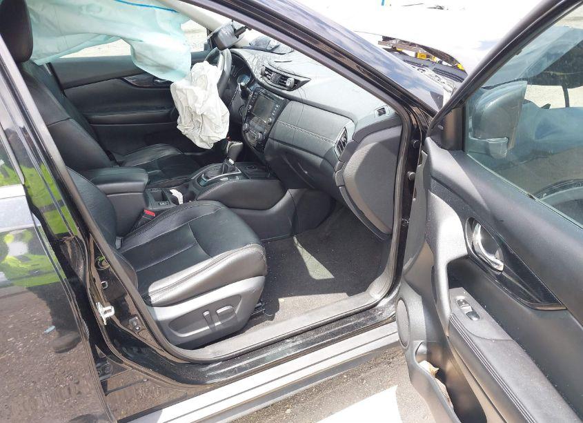 Photo 5 of 2019 Nissan Rogue SL (VIN 5N1AT2MT5KC773751)