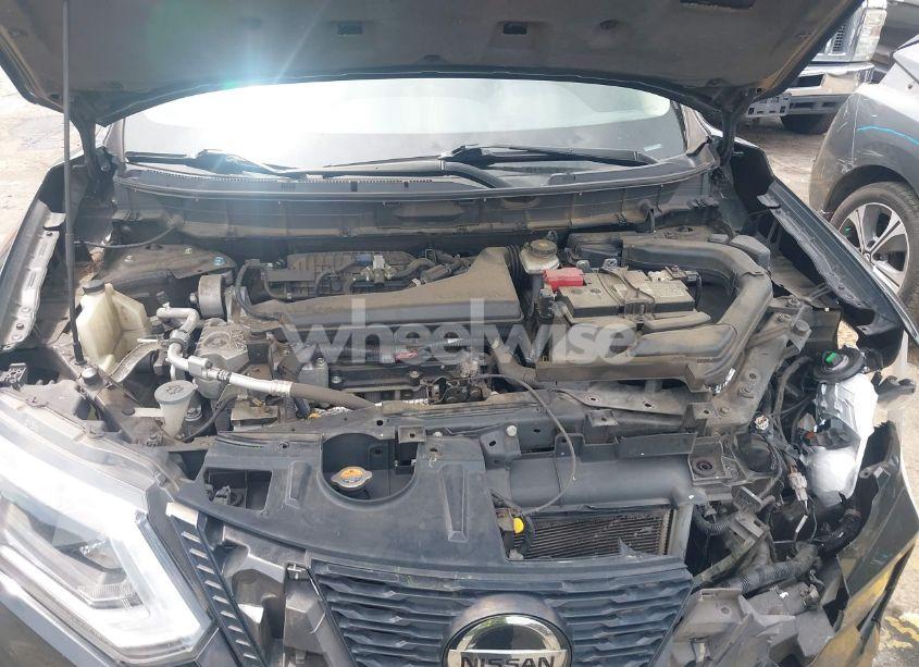 Photo 10 of 2019 Nissan Rogue S (VIN 5N1AT2MT5KC789772)