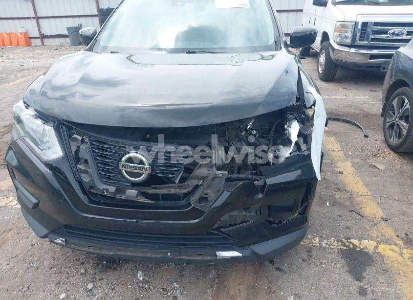 Photo 6 of 2019 Nissan Rogue S (VIN 5N1AT2MT5KC789772)