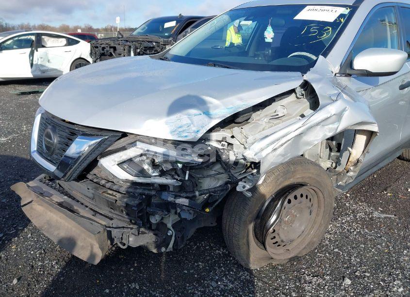 Photo 6 of 2019 Nissan Rogue S (VIN 5N1AT2MT5KC790694)