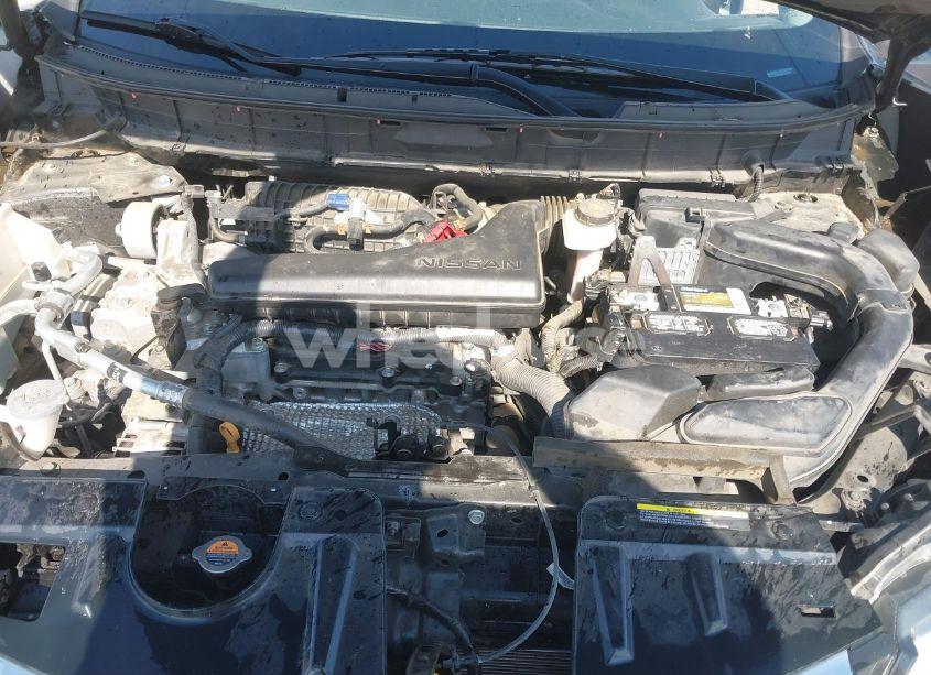 Photo 10 of 2019 Nissan Rogue S (VIN 5N1AT2MT5KC797791)