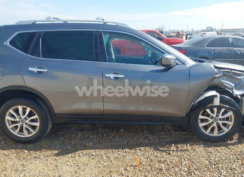 Photo 13 of 2019 Nissan Rogue S (VIN 5N1AT2MT5KC797791)