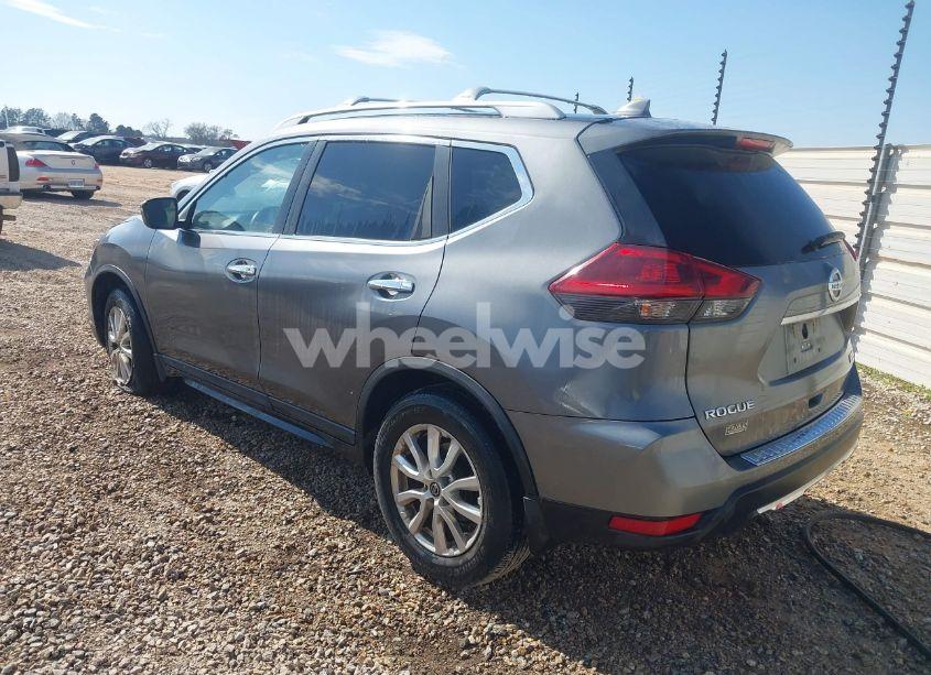Photo 3 of 2019 Nissan Rogue S (VIN 5N1AT2MT5KC797791)