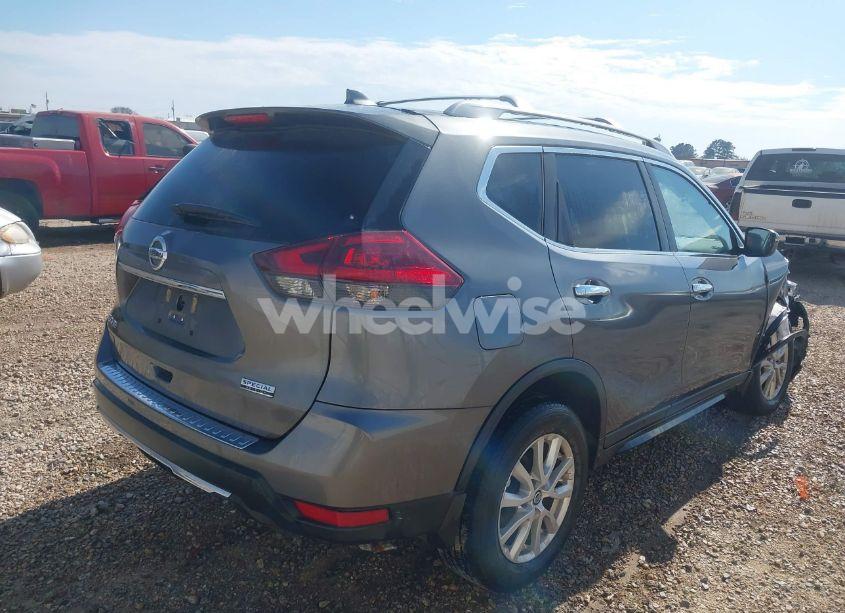 Photo 4 of 2019 Nissan Rogue S (VIN 5N1AT2MT5KC797791)