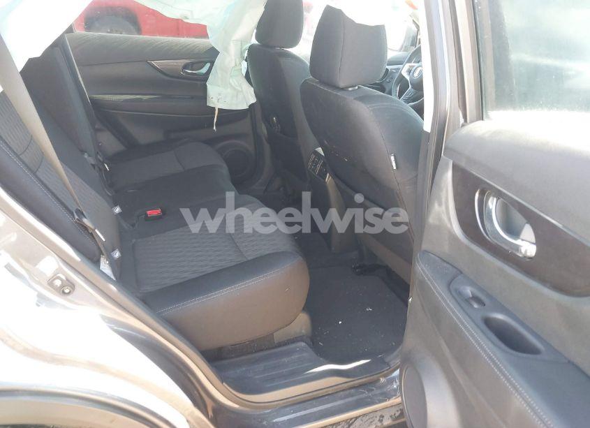 Photo 8 of 2019 Nissan Rogue S (VIN 5N1AT2MT5KC797791)