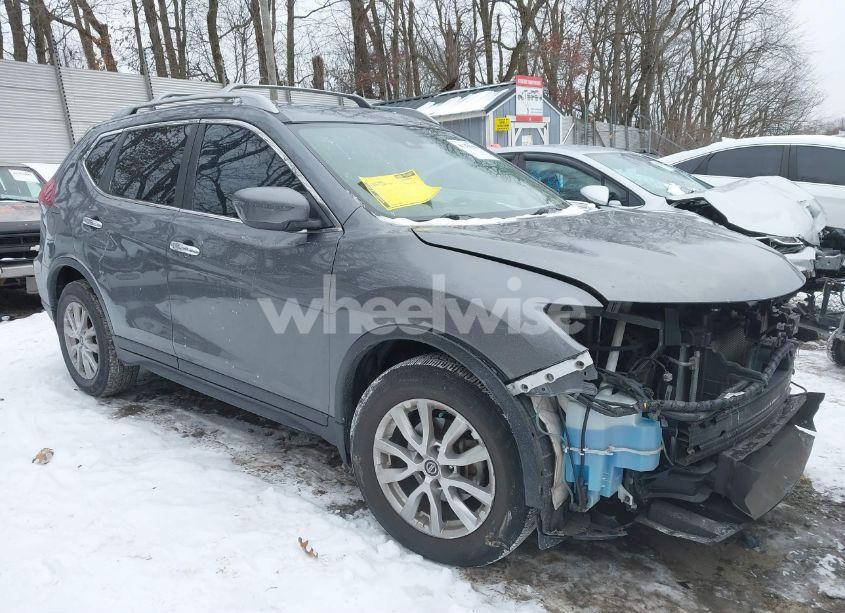 2019 Nissan Rogue S (VIN 5N1AT2MT5KC799721) main photo