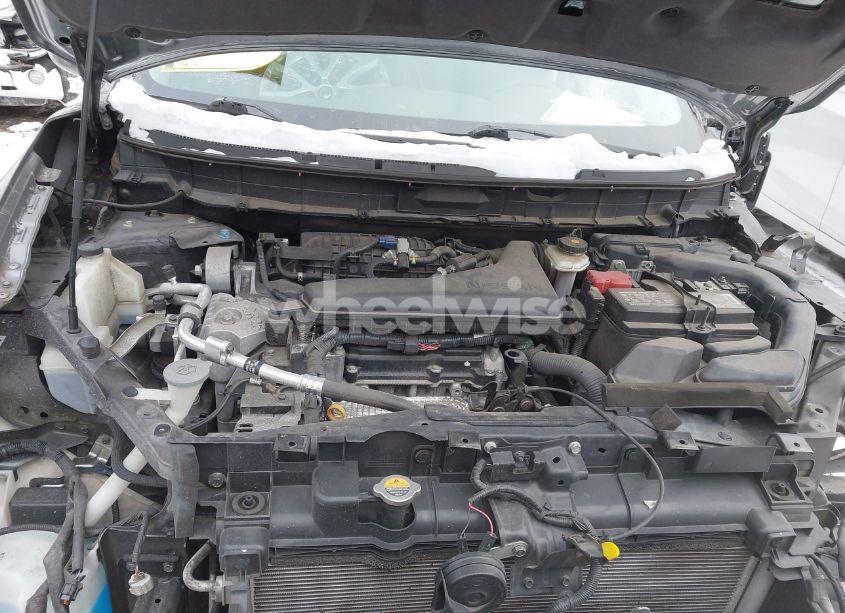 Photo 10 of 2019 Nissan Rogue S (VIN 5N1AT2MT5KC799721)