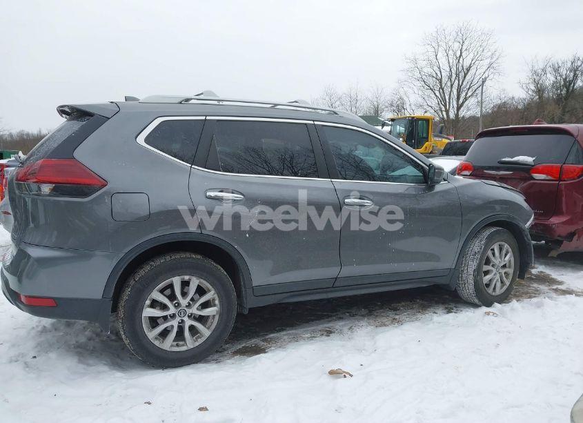 Photo 14 of 2019 Nissan Rogue S (VIN 5N1AT2MT5KC799721)
