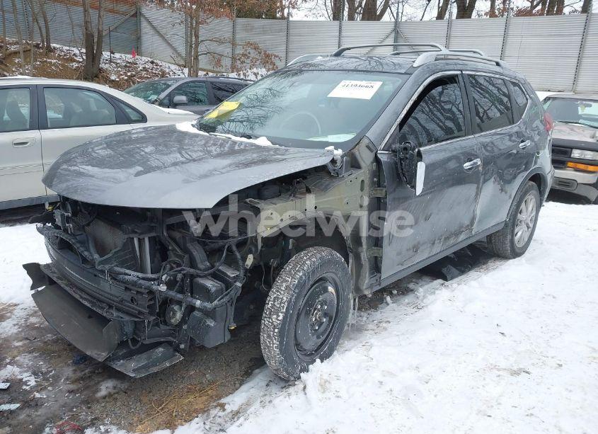Photo 2 of 2019 Nissan Rogue S (VIN 5N1AT2MT5KC799721)