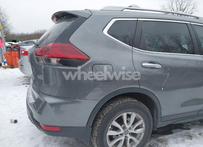 Photo 20 of 2019 Nissan Rogue S (VIN 5N1AT2MT5KC799721)