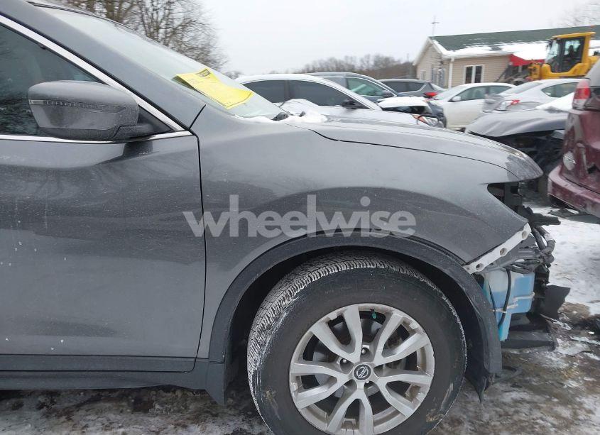 Photo 21 of 2019 Nissan Rogue S (VIN 5N1AT2MT5KC799721)