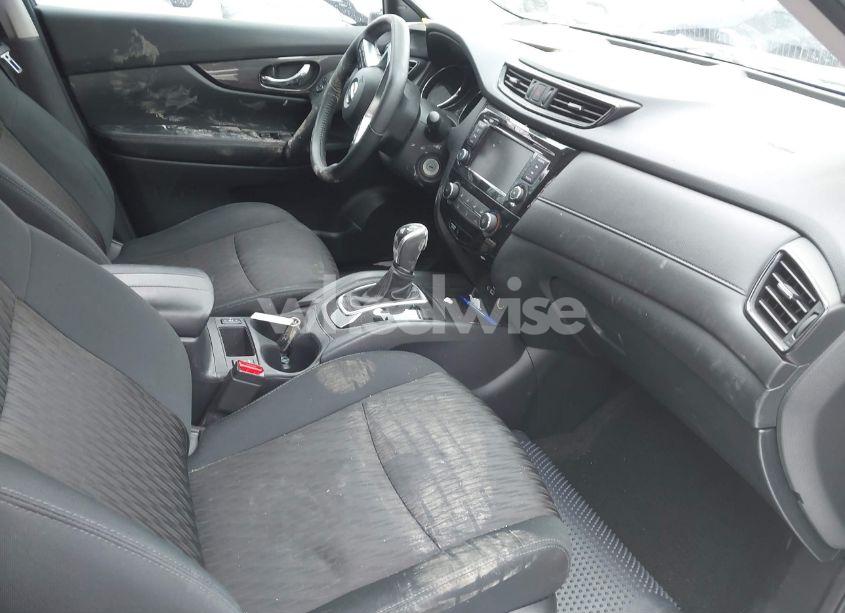 Photo 5 of 2019 Nissan Rogue S (VIN 5N1AT2MT5KC799721)