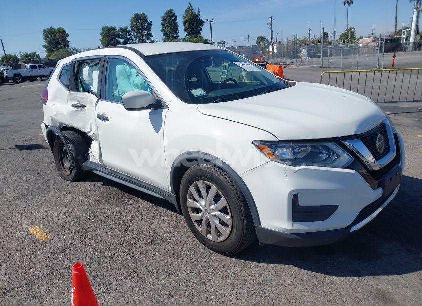2020 Nissan Rogue S FWD (VIN 5N1AT2MT5LC738189) main photo