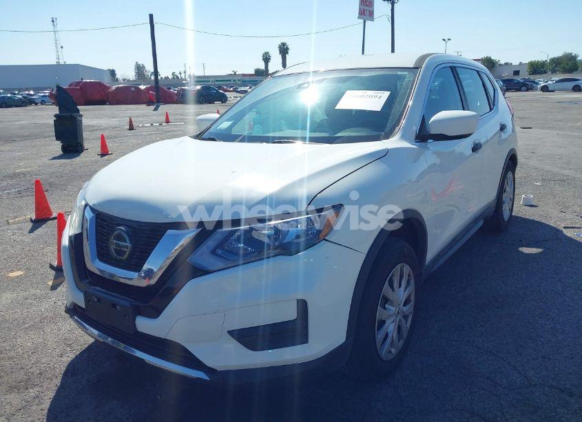Photo 2 of 2020 Nissan Rogue S FWD (VIN 5N1AT2MT5LC738189)