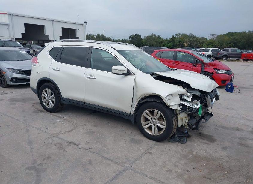 2015 Nissan Rogue SV (VIN 5N1AT2MT6FC765180) main photo