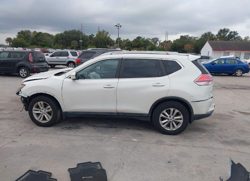 Photo 15 of 2015 Nissan Rogue SV (VIN 5N1AT2MT6FC765180)