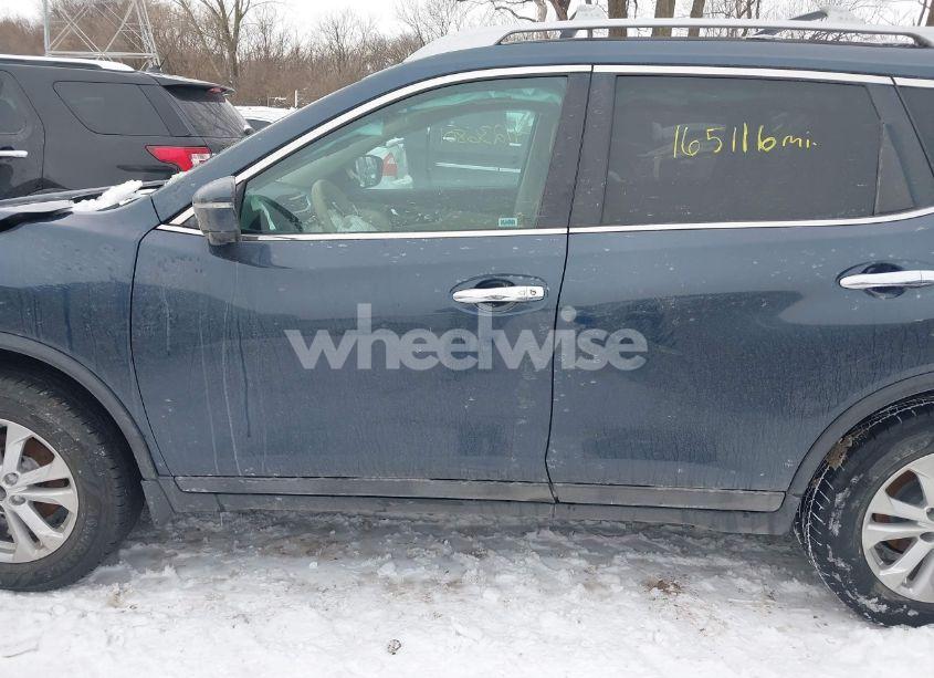 Photo 14 of 2015 Nissan Rogue SV (VIN 5N1AT2MT6FC906412)