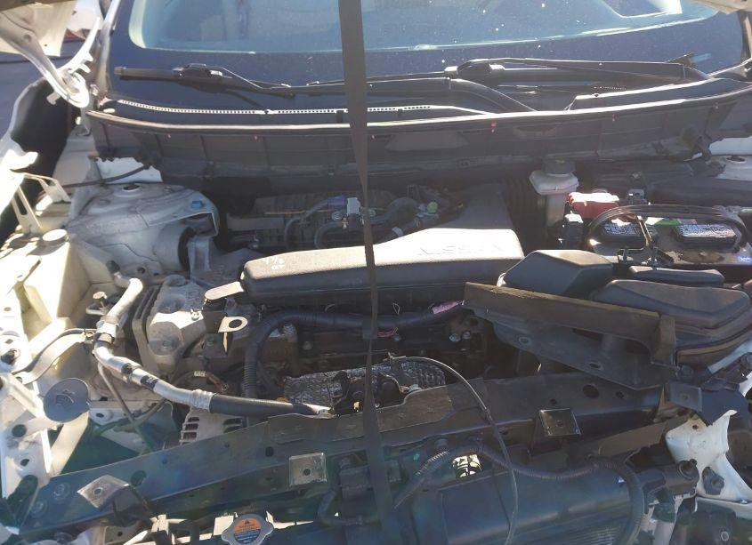 Photo 10 of 2016 Nissan Rogue SL (VIN 5N1AT2MT6GC914317)