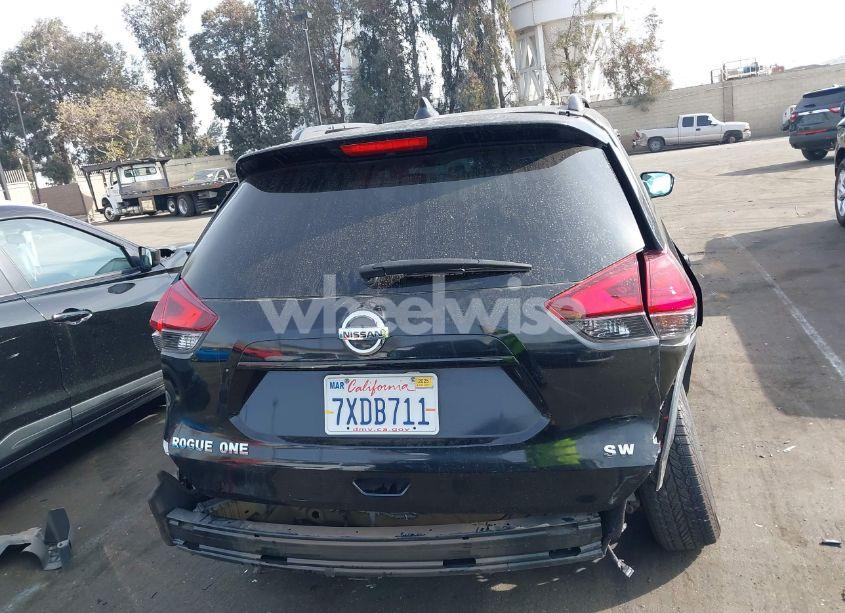 Photo 17 of 2017 Nissan Rogue SV (VIN 5N1AT2MT6HC755526)