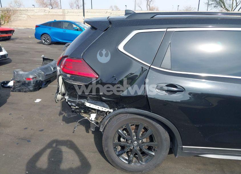 Photo 18 of 2017 Nissan Rogue SV (VIN 5N1AT2MT6HC755526)