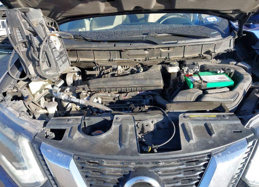 Photo 10 of 2017 Nissan Rogue SV (VIN 5N1AT2MT6HC771502)