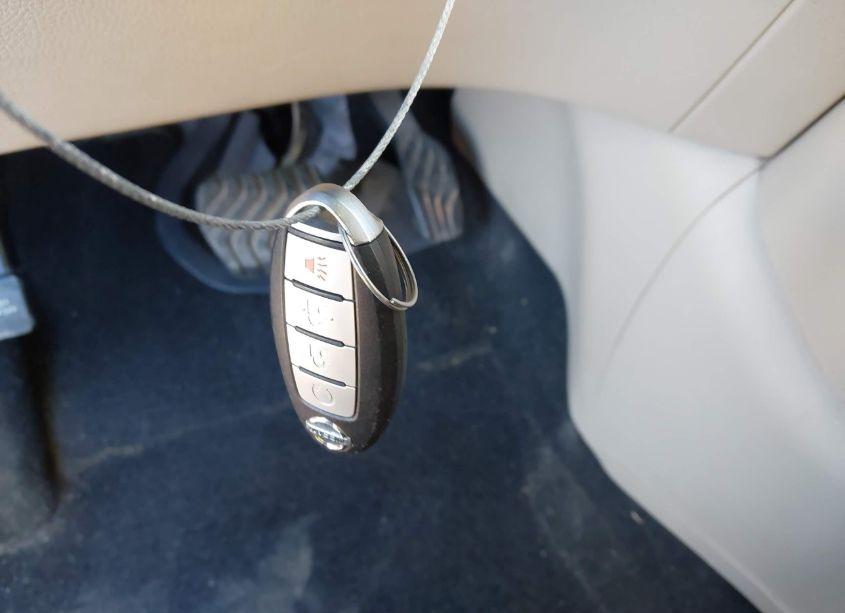 Photo 11 of 2017 Nissan Rogue SV (VIN 5N1AT2MT6HC771502)