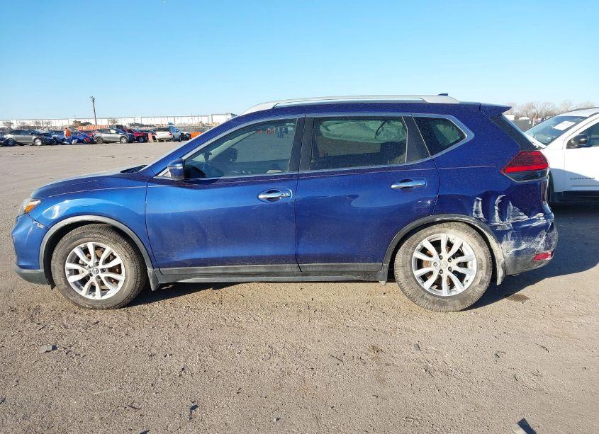 Photo 14 of 2017 Nissan Rogue SV (VIN 5N1AT2MT6HC771502)