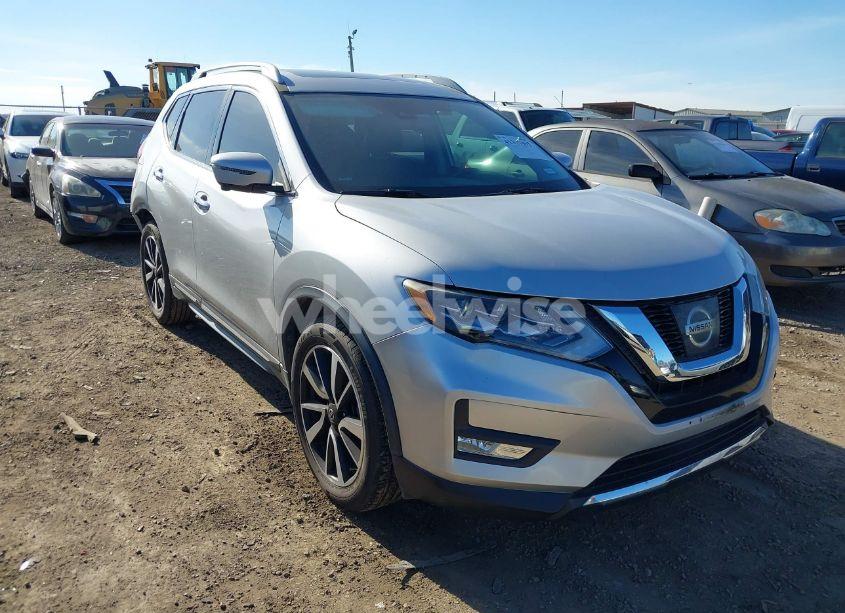 2017 Nissan Rogue SL (VIN 5N1AT2MT6HC782502) main photo