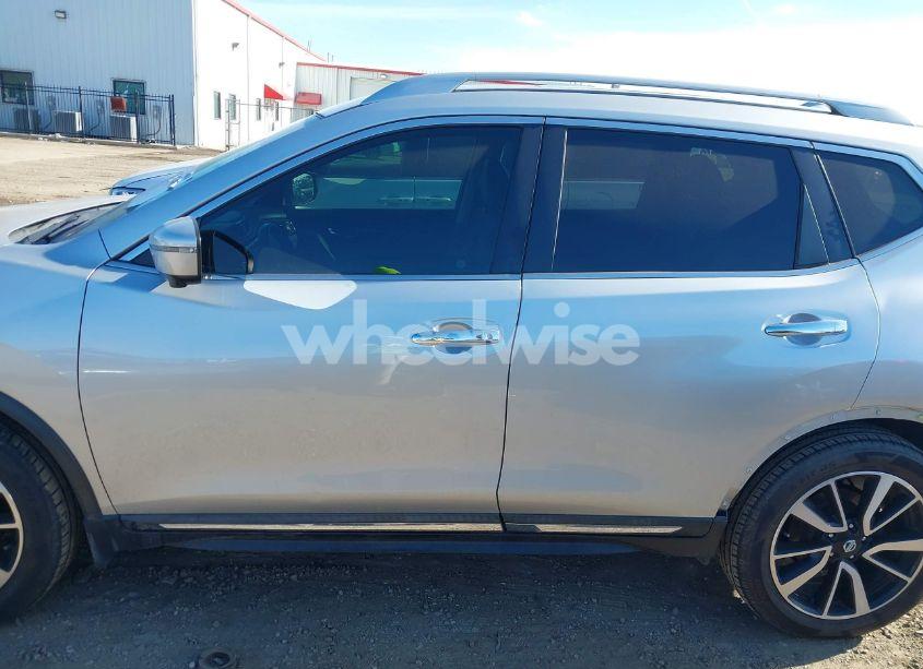 Photo 14 of 2017 Nissan Rogue SL (VIN 5N1AT2MT6HC782502)