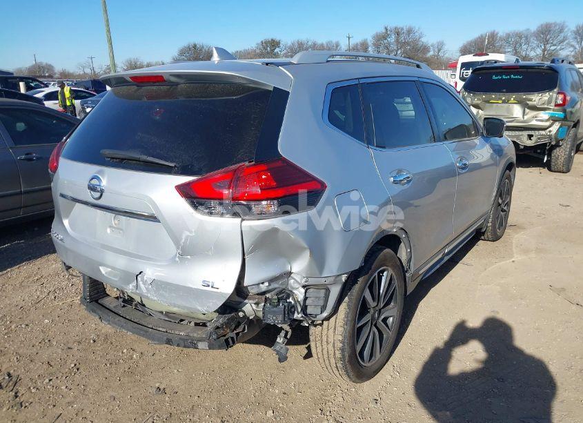 Photo 4 of 2017 Nissan Rogue SL (VIN 5N1AT2MT6HC782502)