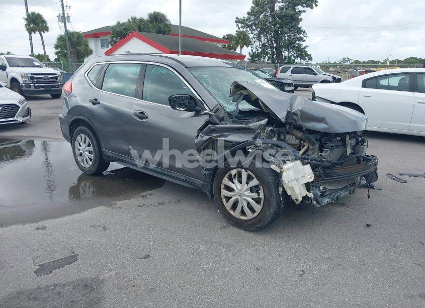 2017 Nissan Rogue S (VIN 5N1AT2MT6HC845565) main photo