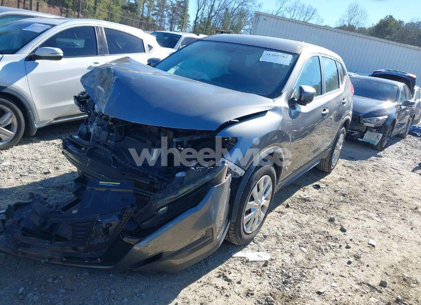 Photo 2 of 2017 Nissan Rogue S (VIN 5N1AT2MT6HC846361)