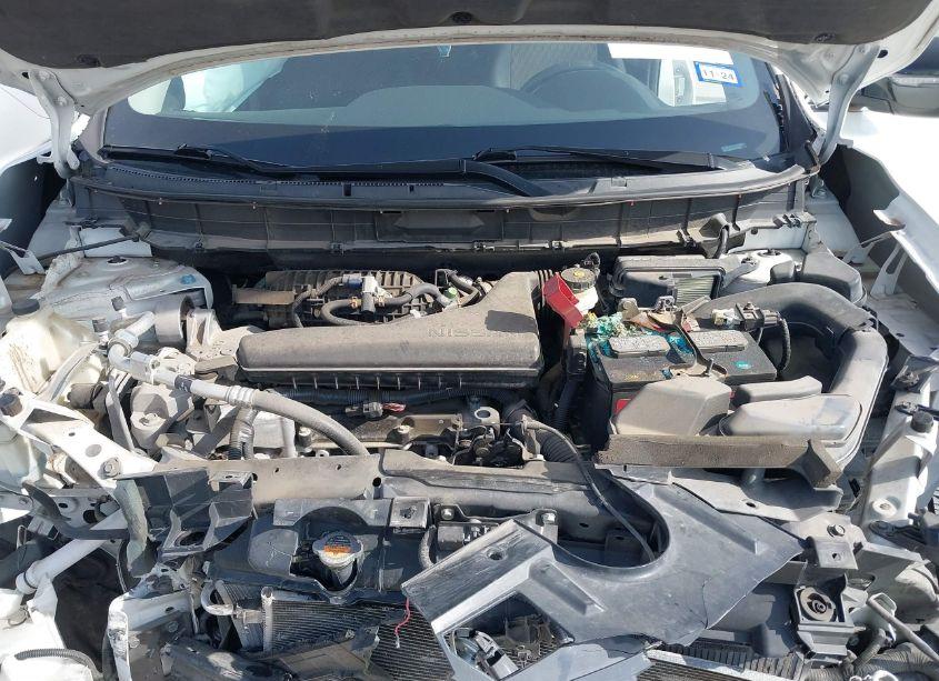 Photo 10 of 2017 Nissan Rogue SV (VIN 5N1AT2MT6HC867307)