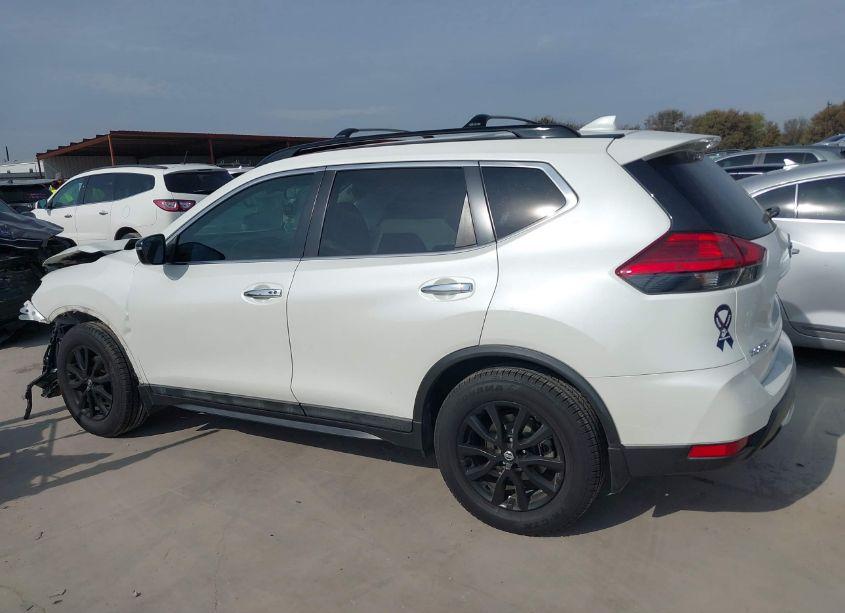 Photo 15 of 2017 Nissan Rogue SV (VIN 5N1AT2MT6HC867307)