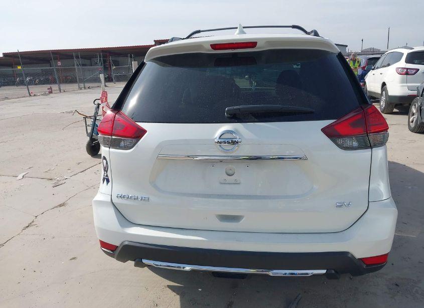 Photo 17 of 2017 Nissan Rogue SV (VIN 5N1AT2MT6HC867307)