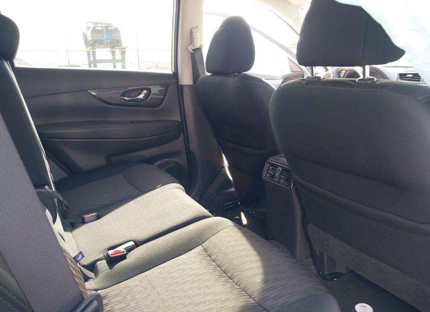 Photo 8 of 2017 Nissan Rogue SV (VIN 5N1AT2MT6HC867307)