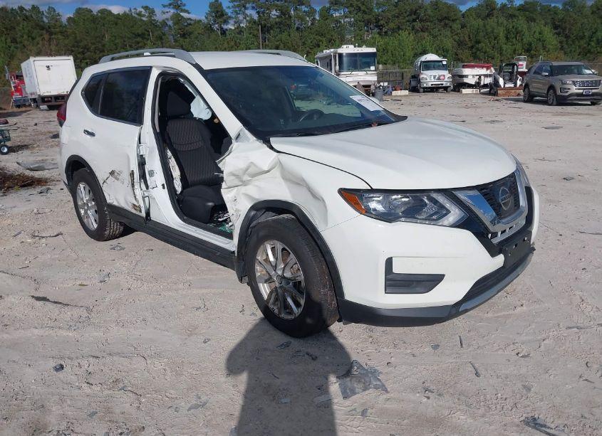 2017 Nissan Rogue SV (VIN 5N1AT2MT6HC885998) main photo