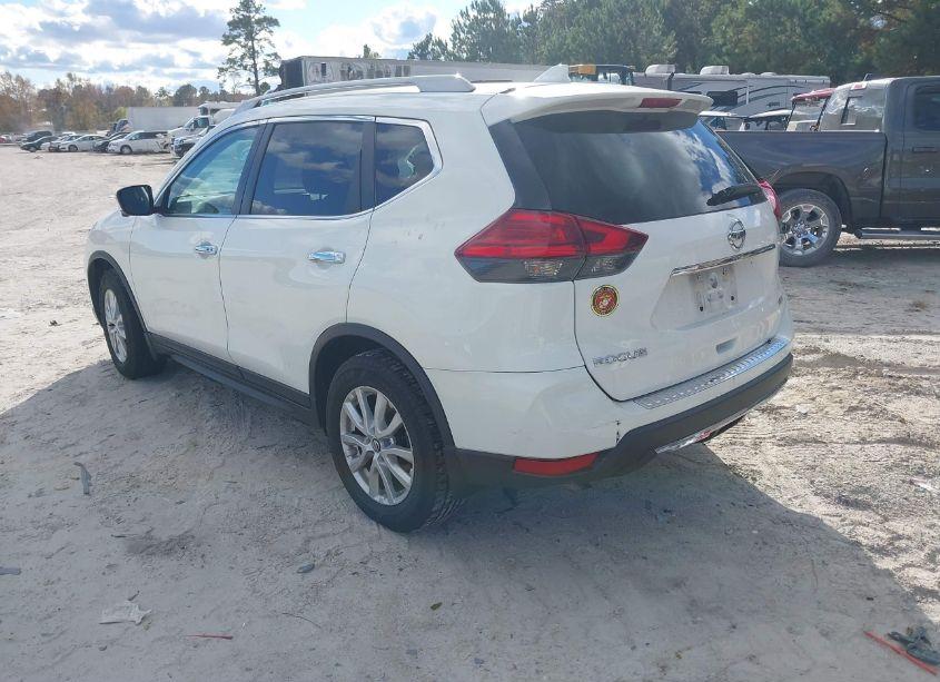 Photo 3 of 2017 Nissan Rogue SV (VIN 5N1AT2MT6HC885998)