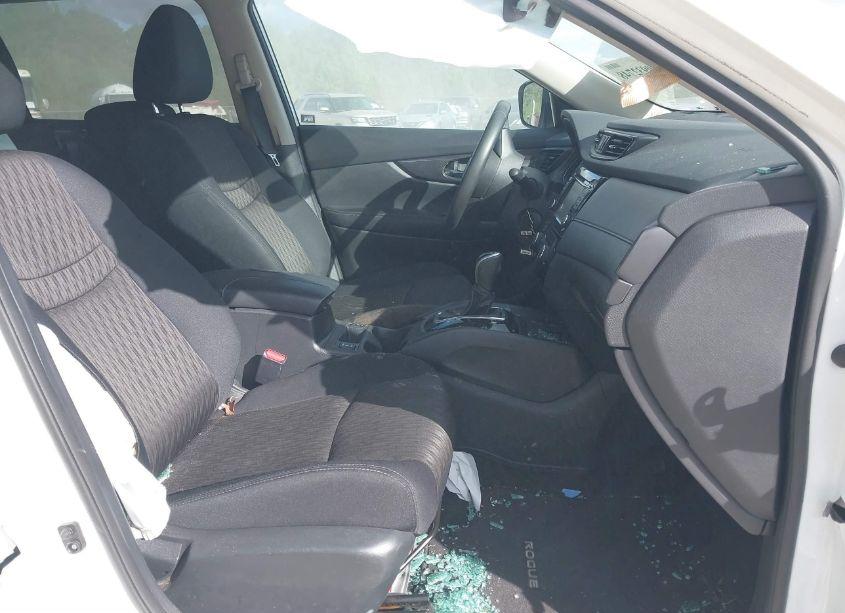 Photo 5 of 2017 Nissan Rogue SV (VIN 5N1AT2MT6HC885998)