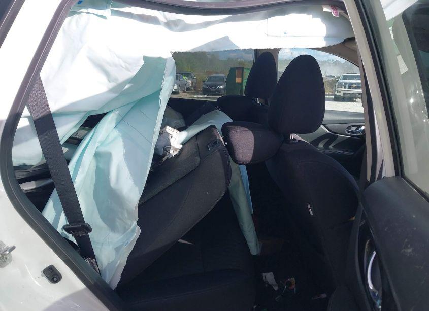 Photo 8 of 2017 Nissan Rogue SV (VIN 5N1AT2MT6HC885998)