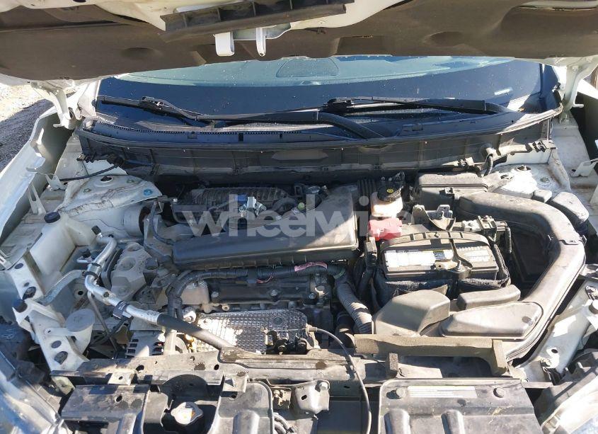 Photo 10 of 2018 Nissan Rogue SV (VIN 5N1AT2MT6JC718255)