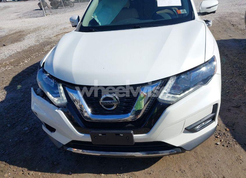 Photo 13 of 2018 Nissan Rogue SV (VIN 5N1AT2MT6JC718255)